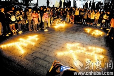 �人˶ʿ���ɿ�����ƿ���������У�ѵ���⵿��