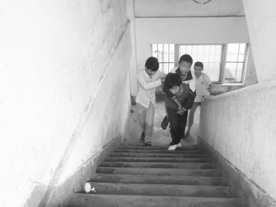 15��ѧ�����ײм�����ͬѧ����������ѧ��ͼ��