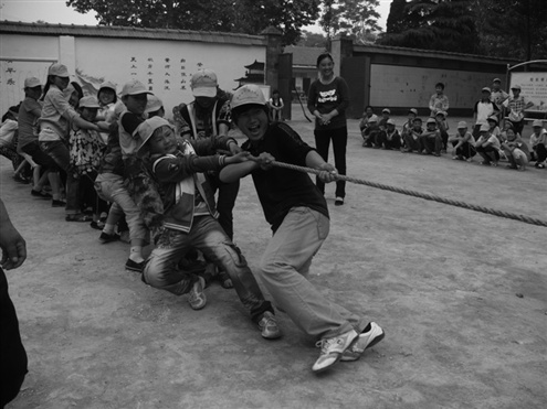 ���ĺ���û�˹����ض�ͯѧУ���ҷ����