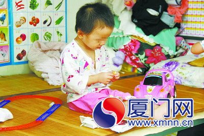 2��Ůͯ�׶�԰��ѧһ�챻ҧ30����˿ڣ�ͼ��