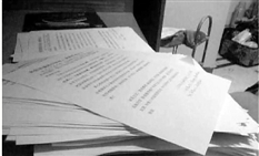 女大学生发传单只为寻找一见倾心“男神”(图)