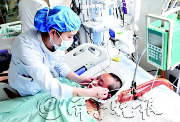 高二女生摔伤脑干深度昏迷母校师生发帖筹资救助