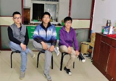 三名大一男生开“DIY”厨房一个月净赚3000元