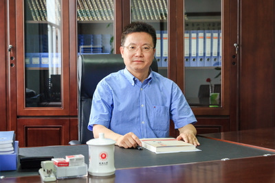 王清远任成都大学党委副书记、校长(图/简历)