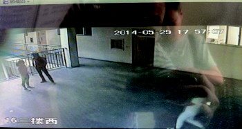 潍坊一女生在校园树林内被男同学强奸(图)