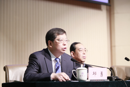 清华大学新任校长邱勇:大学意味着从容、执着、超越