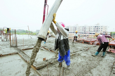 Ȫ����ɽ447�װ��÷����빤��ɨβ�׶�