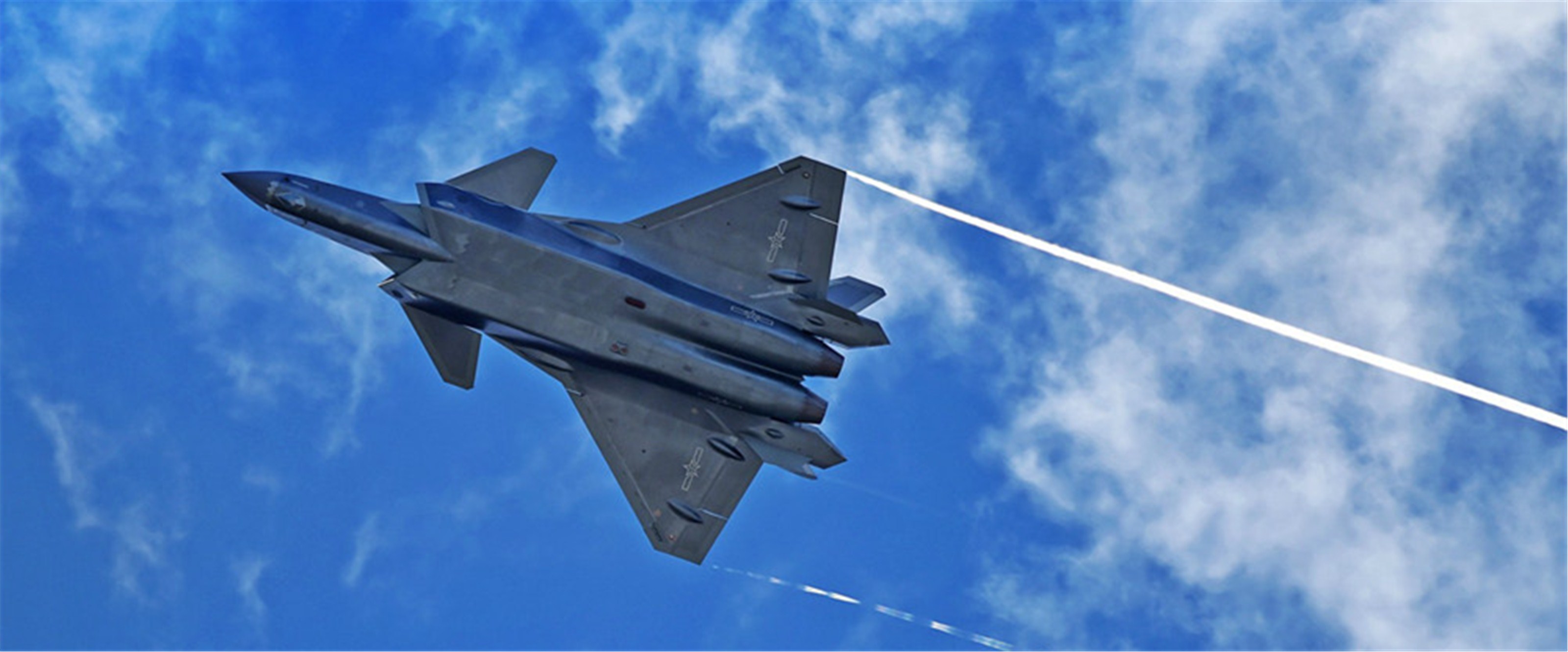 珠海航展1日开幕 歼20短暂亮相后绝尘而去