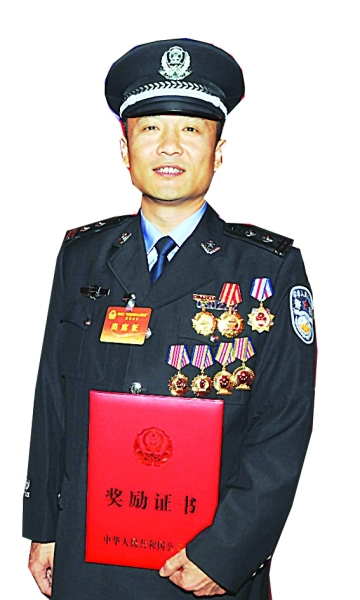 "网络神探"9年抓5500多罪犯:这是最寂寞的警种
