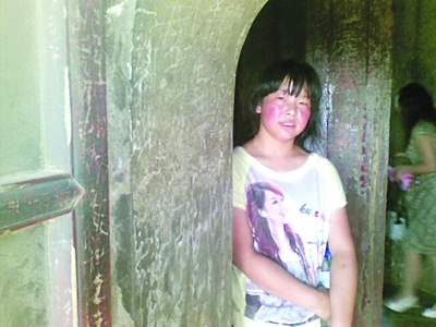 墨占辉手机拍摄的雯雯.