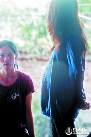 14��Ů������5�º�ĸ�����ɳ�������С�£�ͼ��