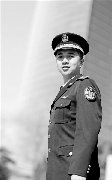 �ǹܳ�����¶���������ߺ�ƴ�ҵǰҲ����ǹ�