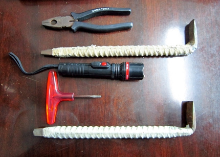 孪生兄弟大白天撬门盗窃 作案6起涉案近10万(图)