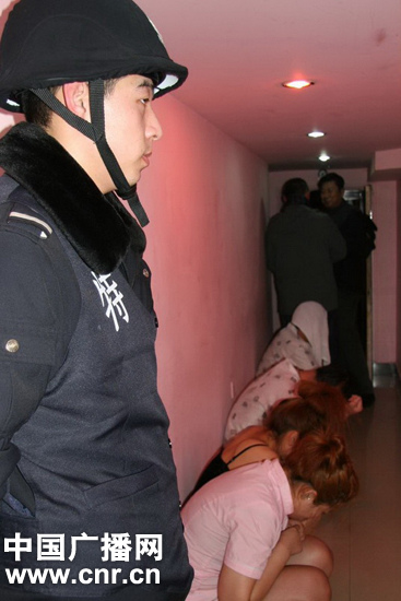 黑龙江警方侦破一起涉嫌组织卖淫团伙案(图)