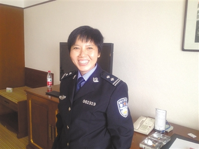 Ů�񾯼�����򼩶�����26���ɷ�д�ţ���ͼ��