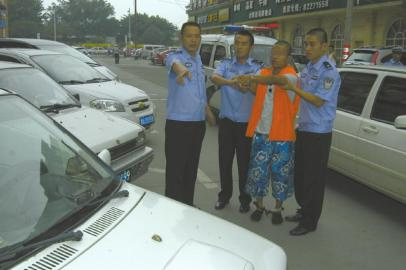 ����Ů������ҹ���ǹ��ͽ�������Ž�Ұ������