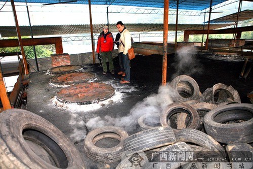广西柳州:山寨厂废旧轮胎炼油排放大量致癌物