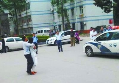 �人��ѧ���ٳ�ҽ�����Ӱ�ܱ�����������ͼ��