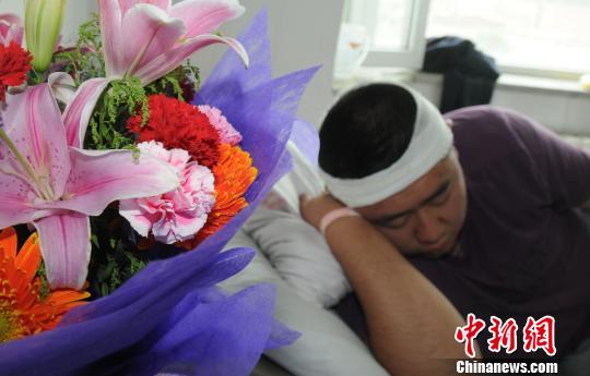 ������Ӧ�ǹ�ΧŹ�����¼���������ϵ�ǽ�����Ա