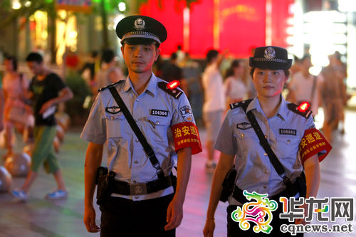 ������ǧҹѲ�񾯼������ִ�ڣ�ͼ��