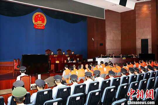 深圳特大黑社会案二审宣判“保护伞”变无期徒刑