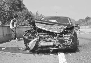 ʵϰ˾������ײ����·�Ŷտֵ����ұ��ܶ���