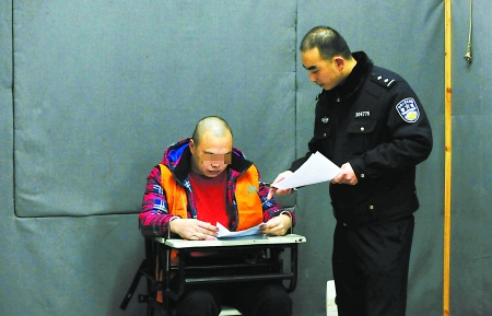 ���Ӱ��ϰ�ƭ�˺���Ů��ʿ�ϵ���Ǯ���˼�����