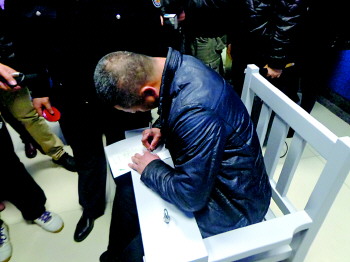 ����˾���¾�����Ѫǰ����12������ױ��̾�