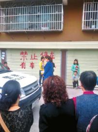 11岁少年遭母打2小时身亡班主任否认曾向母告状