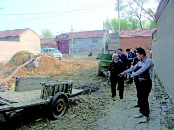 �񾯼ٰ硰��Ů��΢�ŵ����������ӷ���ͼ��