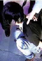 ���������Ǯ�����ϰ಻����Ů���ᵶ������ͼ��