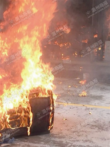 ���������ʽ����ְŮ�����������ϰ�˫˫����