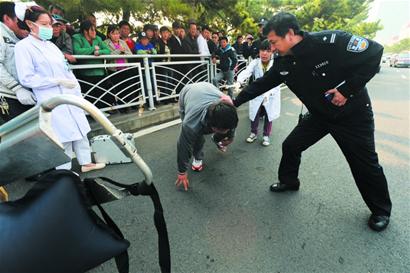 18��С��ȶ��ൺѰ��ƴ��ײ���������ȣ�ͼ��