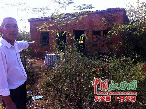 小伙失踪23天变白骨现破屋附近散落医用手套(图)