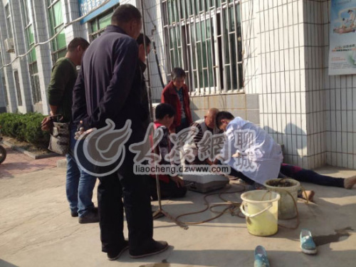 山东被扎针女婴舅妈服农药自杀抢救无效死亡(图)