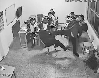 ��������Ź����ѵ��ʦ�����Ա�ƾƺ�ʧ��������