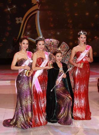 辽宁姑娘夺亚姐冠军 众佳丽性感出场斗