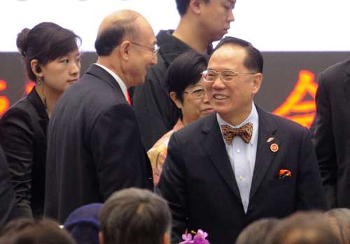 ����Ȩ������������Ƶ���෽��Ӯ