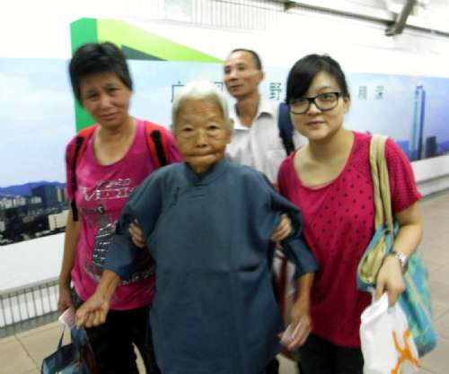 85�ꡰ����Ů�����۰��ϸ����˷��������ޣ�ͼ��