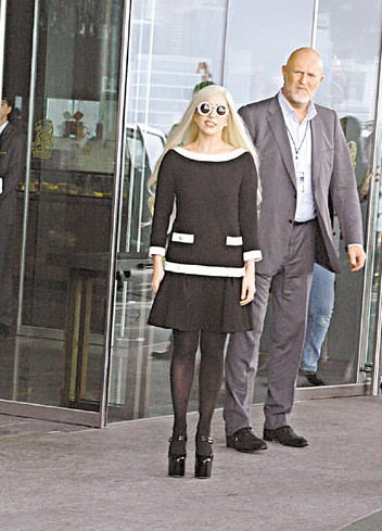 LadyGaGa��۾�������Ȧ�����Ƿס���ʥ����ͼ��