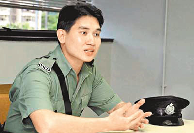 昔日马桶救婴英雄 香港一警长冒寒巡逻后猝死(图)