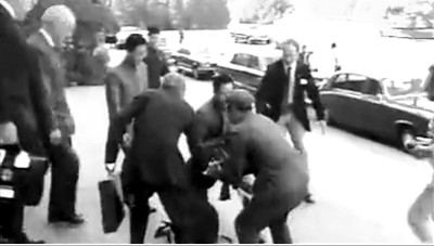 谈判受挫摔跤撒切尔与邓小平就香港问题多次交锋