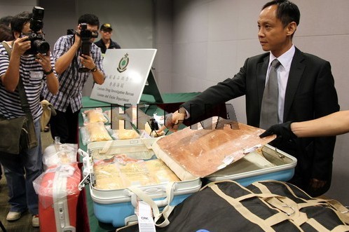 ���ɱ�Ů�Ӱ硰ˮ�͡���ǧ������ڸ۱�����ͼ��