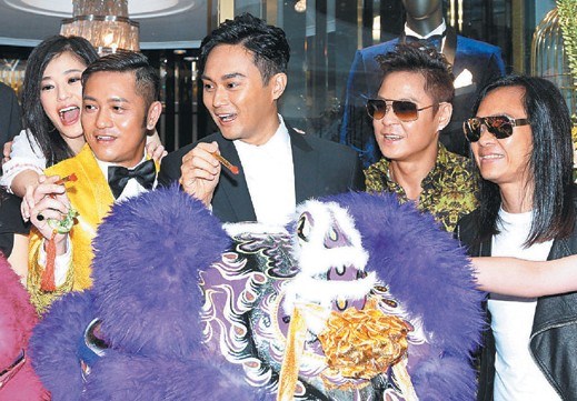 ����Ԭӽ������Ԧ�������سƶ����ӡ��������ء�