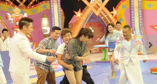 ���Ů���Ͻ�Ŀ���������ܱ�������𱬣�ͼ��