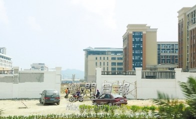 4名内地男子欲“翻墙”偷渡澳门被武警截获(图)