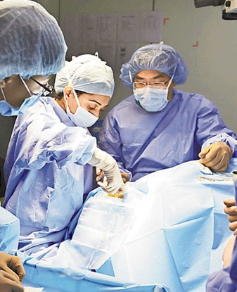 被挖眼男童左眼受损严重臀部组织移至眼眶(图)