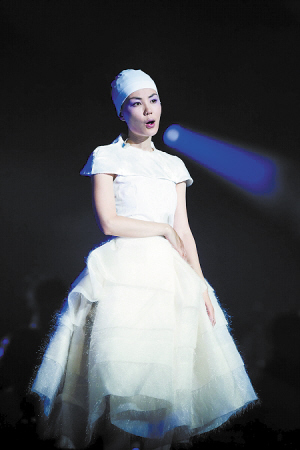 王菲健身搏击学得快开唱前健身主攻心肺(图)