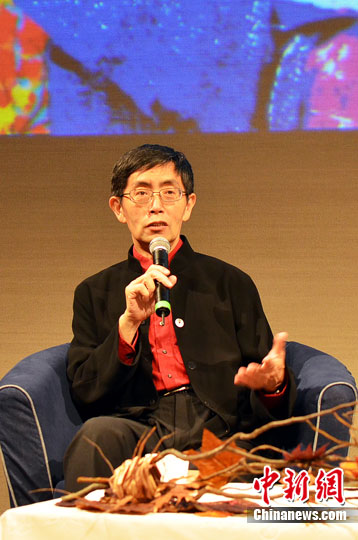 通讯:以北岛之名诗意在香港“开花”