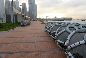 港府称驻港部队建军用码头于回归前已拍板(图)